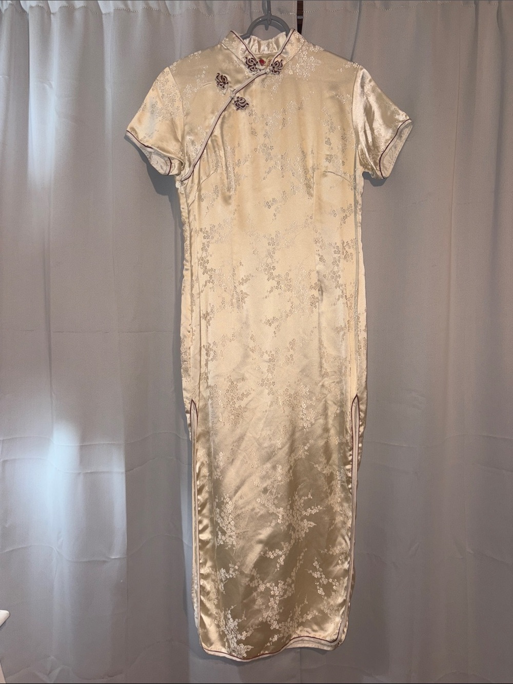 AUTHENTIC (from Chinatown) Silk Ivory Floral Embroidered Dress